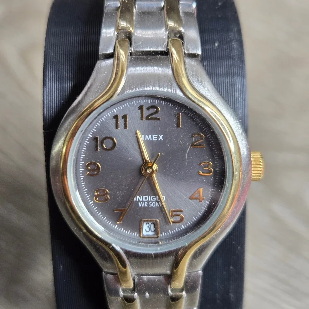 Timex Indiglo T2K951 Women Watch Silver Gold Tone Stainless Steel Quartz Tested
